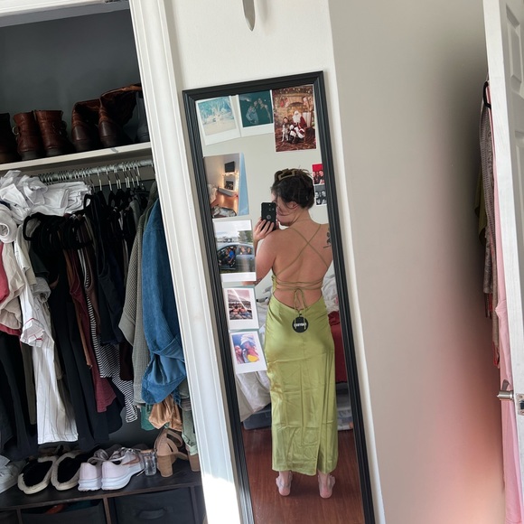 Jaida Midi Dress in Sage - Picture 4 of 4